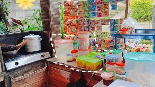 Usaha UMKM Depan Rumah Jualan Mie Sop dan Gorengan